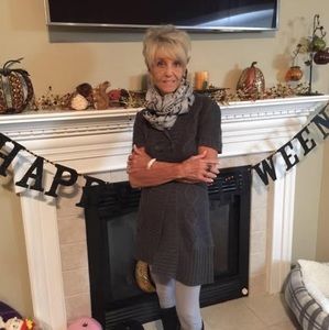 Meet your Posher, Vee